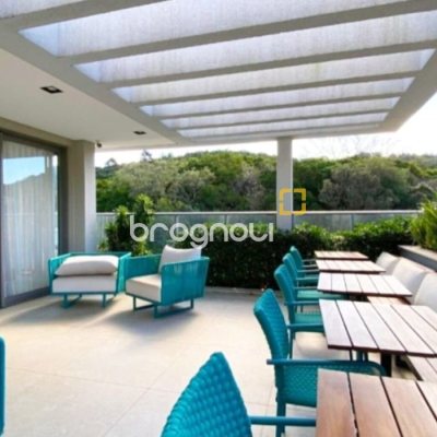 Apartamento com 105m², 2 quartos (sendo 1 suíte), 1 garagem, no bairro Cacupé em Florianópolis