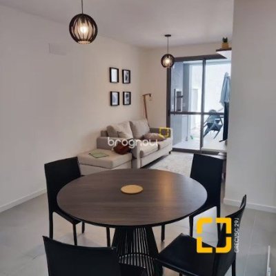 Apartamento com 105m², 2 quartos (sendo 1 suíte), 1 garagem, no bairro Cacupé em Florianópolis