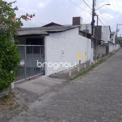 Terreno com 390m², no bairro Tapera da Base em Florianópolis