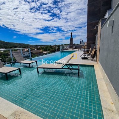 Apartamento com 79m², 2 quartos (sendo 1 suíte), 1 garagem, no bairro Campeche em Florianópolis