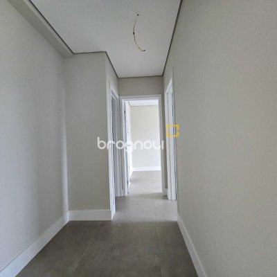 Apartamento com 79m², 2 quartos (sendo 1 suíte), 1 garagem, no bairro Campeche em Florianópolis