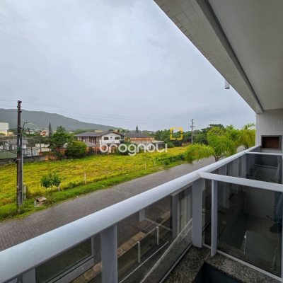 Apartamento com 79m², 2 quartos (sendo 1 suíte), 1 garagem, no bairro Campeche em Florianópolis