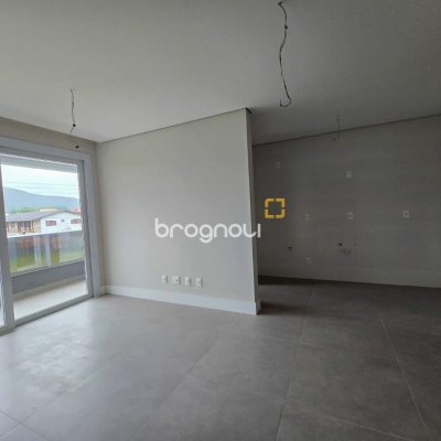 Apartamento com 79m², 2 quartos (sendo 1 suíte), 1 garagem, no bairro Campeche em Florianópolis