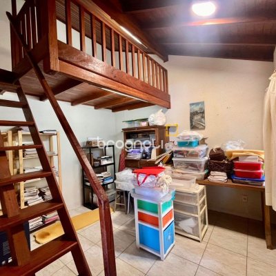 Casa com 222m², 5 quartos (sendo 2 suítes), 4 garagens, no bairro Campeche em Florianópolis