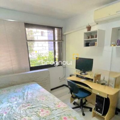 Casa com 250m², 5 quartos (sendo 1 suíte), 4 garagens, no bairro Carvoeira em Florianópolis