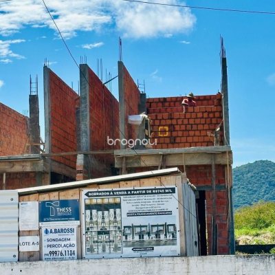 Casa com 85m², 2 quartos, 2 garagens, no bairro Ingleses em Florianópolis