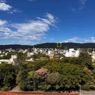 Cobertura com 170m², 3 quartos (sendo 1 suíte), 2 garagens, no bairro Carvoeira em Florianópolis