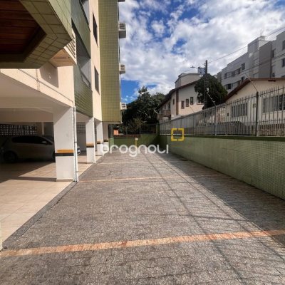 Cobertura com 170m², 3 quartos (sendo 1 suíte), 2 garagens, no bairro Carvoeira em Florianópolis