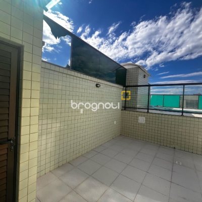 Cobertura com 170m², 3 quartos (sendo 1 suíte), 2 garagens, no bairro Carvoeira em Florianópolis