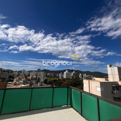 Cobertura com 170m², 3 quartos (sendo 1 suíte), 2 garagens, no bairro Carvoeira em Florianópolis