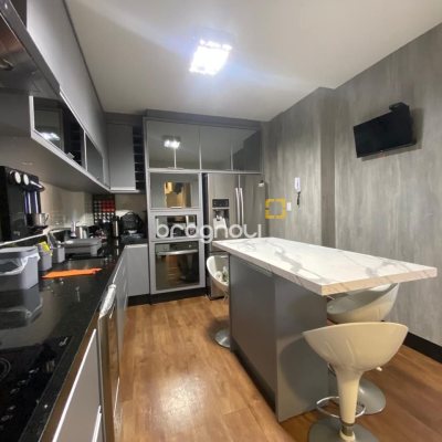 Apartamento com 103m², 3 quartos (sendo 1 suíte), 1 garagem, no bairro Campinas em São José