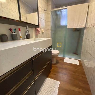 Apartamento com 103m², 3 quartos (sendo 1 suíte), 1 garagem, no bairro Campinas em São José