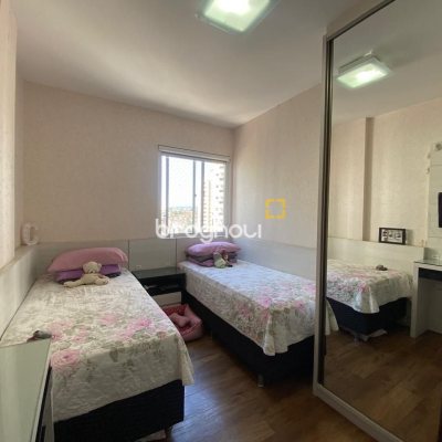 Apartamento com 103m², 3 quartos (sendo 1 suíte), 1 garagem, no bairro Campinas em São José