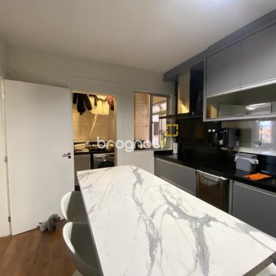 Apartamento com 103m², 3 quartos (sendo 1 suíte), 1 garagem, no bairro Campinas em São José