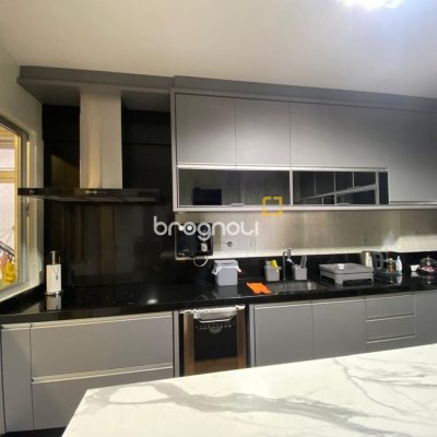 Apartamento com 103m², 3 quartos (sendo 1 suíte), 1 garagem, no bairro Campinas em São José