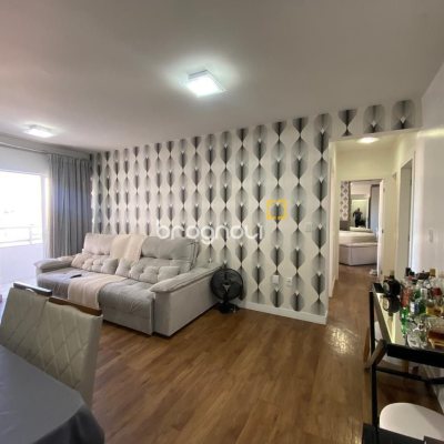 Apartamento com 103m², 3 quartos (sendo 1 suíte), 1 garagem, no bairro Campinas em São José