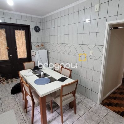 Casa com 110m², 3 quartos, 2 garagens, no bairro Saco dos Limões em Florianópolis