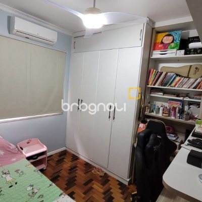 Casa com 110m², 3 quartos, 2 garagens, no bairro Saco dos Limões em Florianópolis