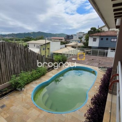 Casa com 110m², 3 quartos, 2 garagens, no bairro Saco dos Limões em Florianópolis