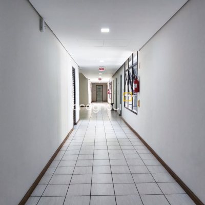 Sala com 30m², no bairro Centro em Florianópolis