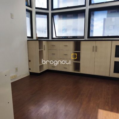 Sala com 30m², no bairro Centro em Florianópolis