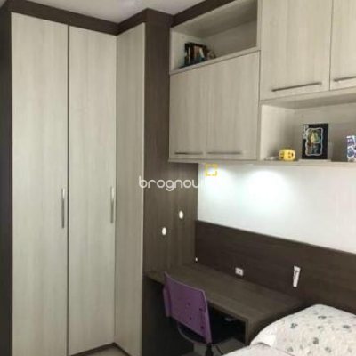 Apartamento com 67m², 2 quartos (sendo 1 suíte), 1 garagem, no bairro Pagani em Palhoça