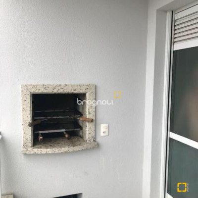 Apartamento com 67m², 2 quartos (sendo 1 suíte), 1 garagem, no bairro Pagani em Palhoça
