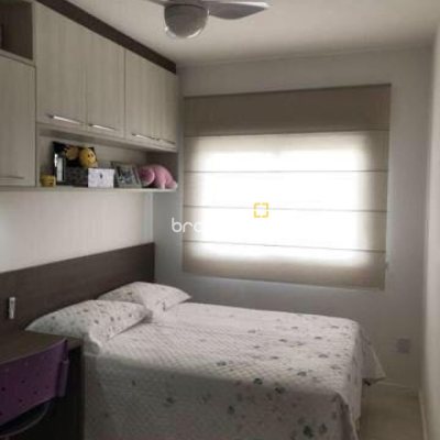 Apartamento com 67m², 2 quartos (sendo 1 suíte), 1 garagem, no bairro Pagani em Palhoça