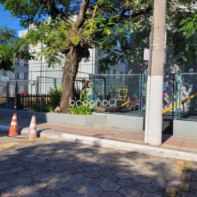 Apartamento com 52m², 2 quartos, no bairro Trindade em Florianópolis