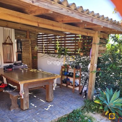 Casa com 100m², 2 quartos, 1 garagem, no bairro Campeche em Florianópolis