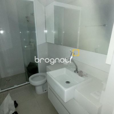 Apartamento com 94m², 3 quartos (sendo 1 suíte), 2 garagens, no bairro Capoeiras em Florianópolis