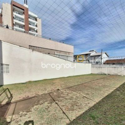 Apartamento com 94m², 3 quartos (sendo 1 suíte), 2 garagens, no bairro Capoeiras em Florianópolis