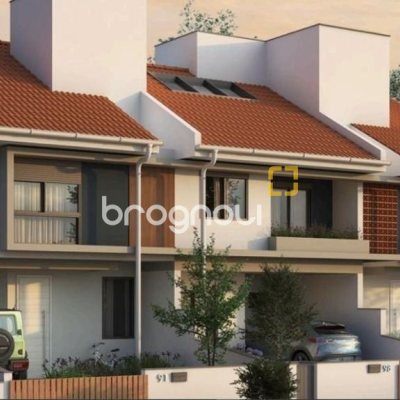 Casa com 167m², 3 quartos (sendo 1 suíte), 1 garagem, no bairro Campeche em Florianópolis