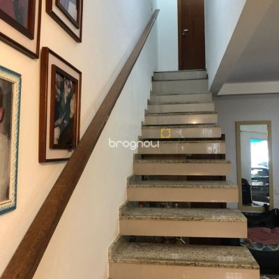 Casa com 99m², 2 quartos (sendo 1 suíte), no bairro Rio Vermelho em Florianópolis