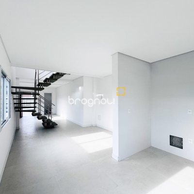 Casa com 170m², 3 quartos (sendo 1 suíte), 2 garagens, no bairro Campeche em Florianópolis