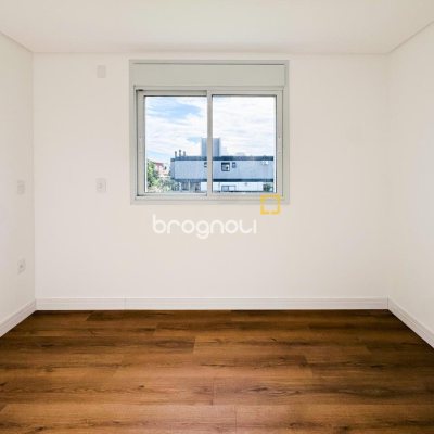 Casa com 170m², 3 quartos (sendo 1 suíte), 2 garagens, no bairro Campeche em Florianópolis