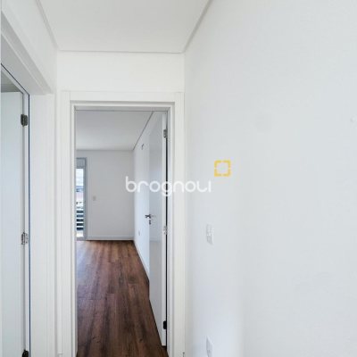 Casa com 170m², 3 quartos (sendo 1 suíte), 2 garagens, no bairro Campeche em Florianópolis