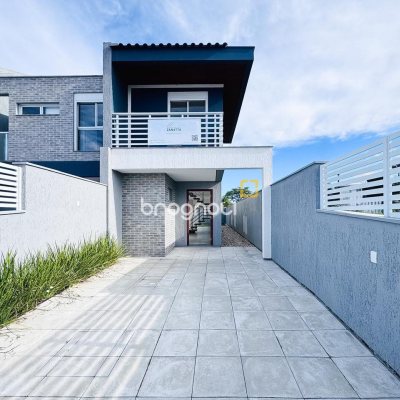 Casa com 170m², 3 quartos (sendo 1 suíte), 2 garagens, no bairro Campeche em Florianópolis