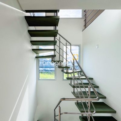 Casa com 170m², 3 quartos (sendo 1 suíte), 2 garagens, no bairro Campeche em Florianópolis
