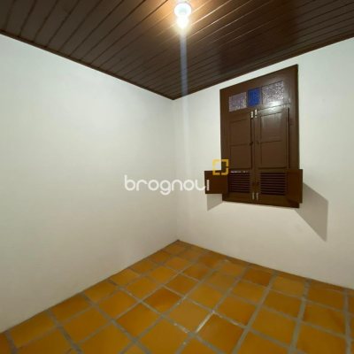 Casa com 138m², 4 quartos, 4 garagens, no bairro Ingleses em Florianópolis