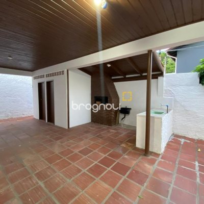 Casa com 138m², 4 quartos, 4 garagens, no bairro Ingleses em Florianópolis
