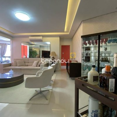 Apartamento com 128m², 3 quartos (sendo 3 suítes), 2 garagens, no bairro Jurerê Internacional em Florianópolis