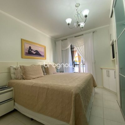Apartamento com 128m², 3 quartos (sendo 3 suítes), 2 garagens, no bairro Jurerê Internacional em Florianópolis