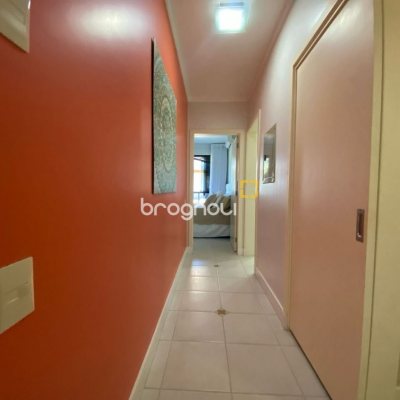 Apartamento com 128m², 3 quartos (sendo 3 suítes), 2 garagens, no bairro Jurerê Internacional em Florianópolis