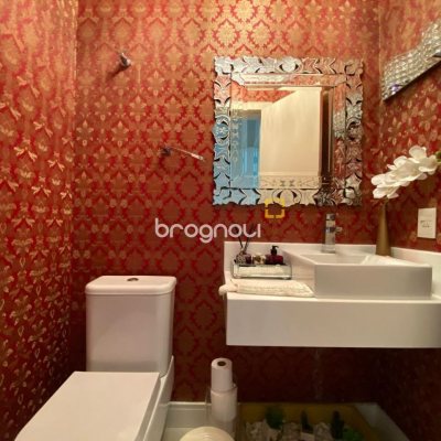 Apartamento com 128m², 3 quartos (sendo 3 suítes), 2 garagens, no bairro Jurerê Internacional em Florianópolis