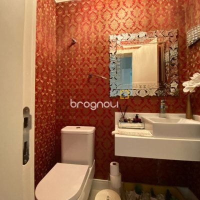 Apartamento com 128m², 3 quartos (sendo 3 suítes), 2 garagens, no bairro Jurerê Internacional em Florianópolis