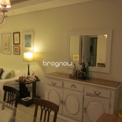 Apartamento com 115m², 3 quartos (sendo 3 suítes), 2 garagens, no bairro Jurerê Internacional em Florianópolis