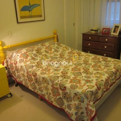 Apartamento com 115m², 3 quartos (sendo 3 suítes), 2 garagens, no bairro Jurerê Internacional em Florianópolis