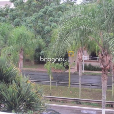 Apartamento com 115m², 3 quartos (sendo 3 suítes), 2 garagens, no bairro Jurerê Internacional em Florianópolis
