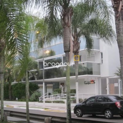 Apartamento com 115m², 3 quartos (sendo 3 suítes), 2 garagens, no bairro Jurerê Internacional em Florianópolis